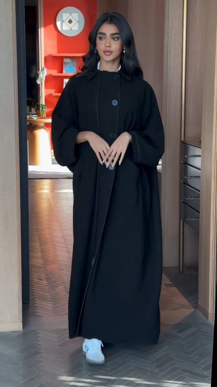 عباية ريماس كريب ملكي مريح وتصميم يومي راقٍ