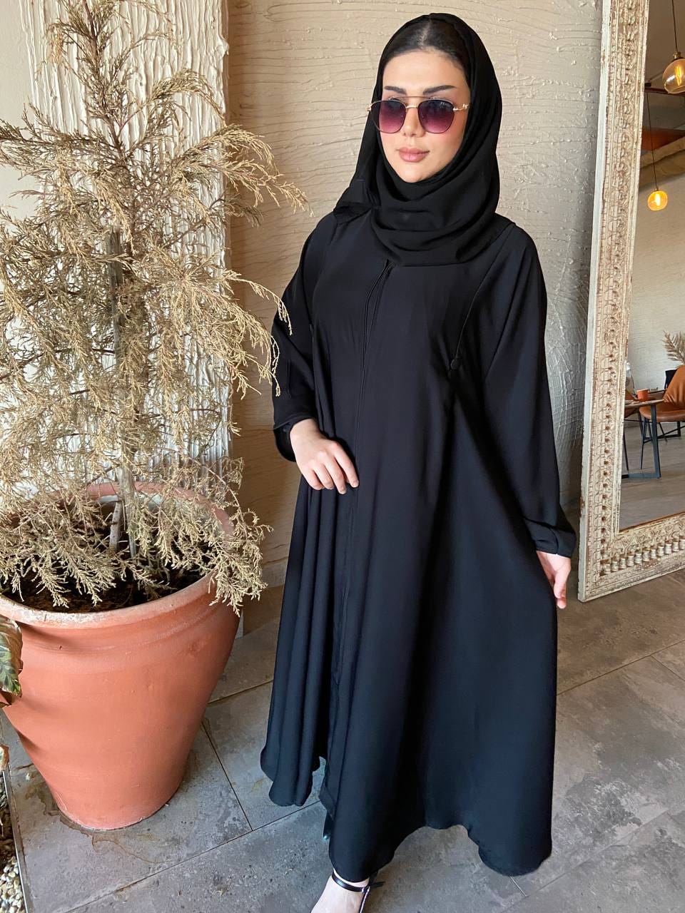 عباية افنان من متجر جنات — إطلالة أمامية كاملة للتصميم