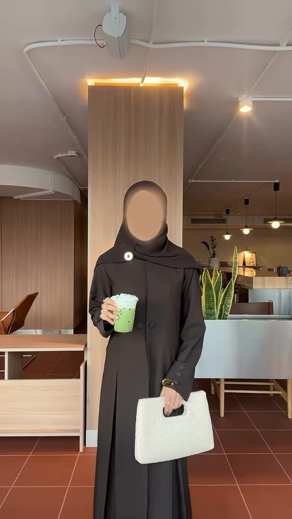 عباية لينا بأزرار أمامية وكسرات